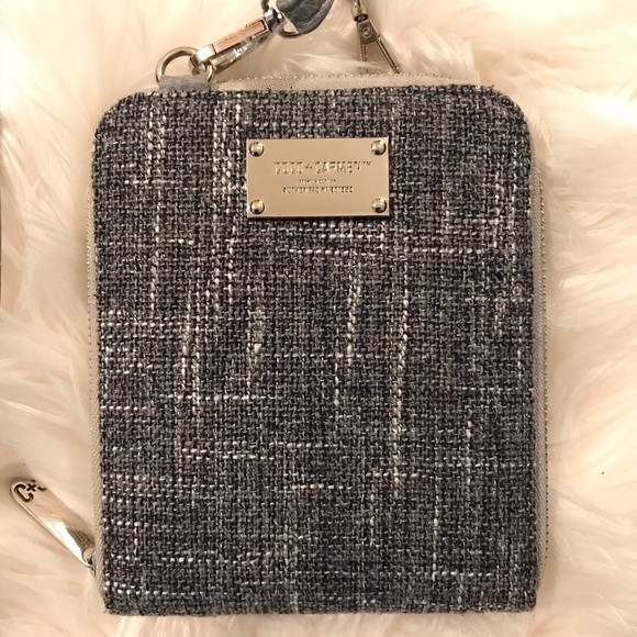 Coco + Carmen Suki Crossbody Tweed Organizer Bag - Picture 2 of 5